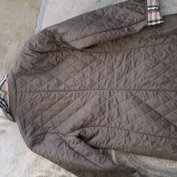 Authentic Burberry  quilted Jacket - Picture 10 of 14
